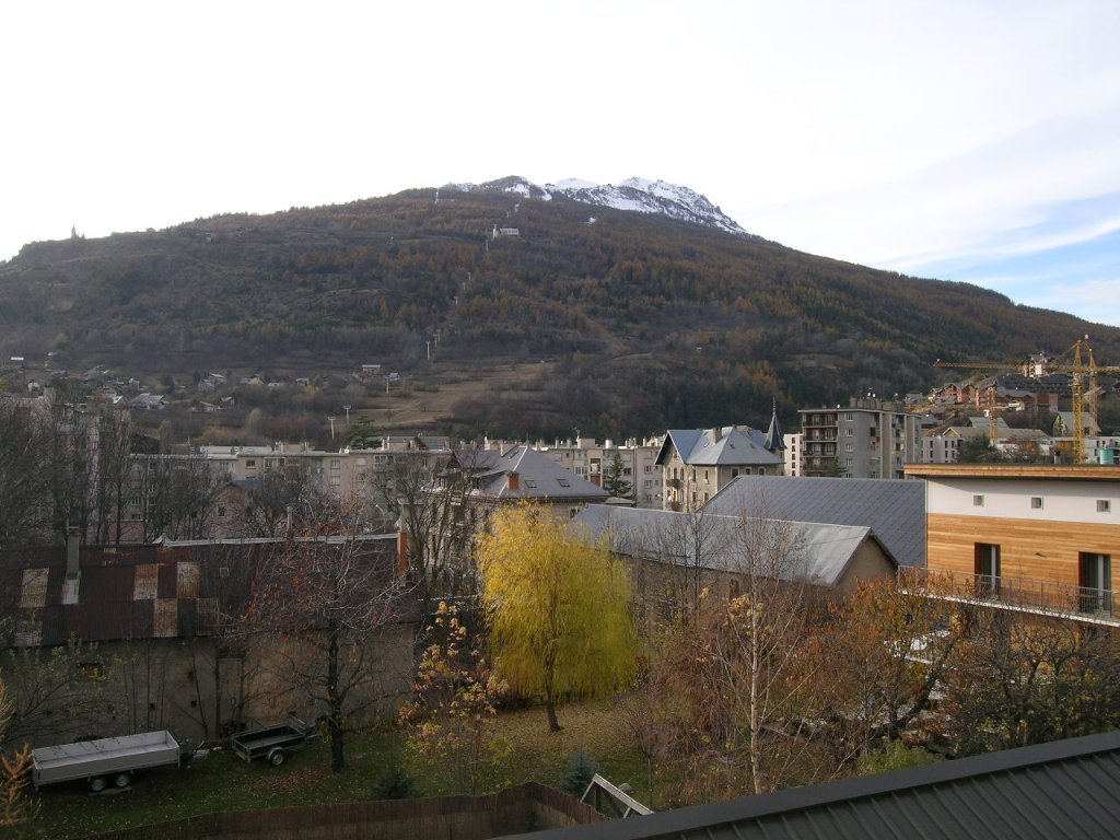 APPARTEMENT T3 A LOUER - BRIANCON - 46.04 m2 - 830�&euro; charges comprises par mois