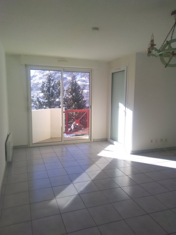 APARTMENT 2 ROOMS TO RENT - BRIANCON - 67.01 m2 - 755€ including tenant fees