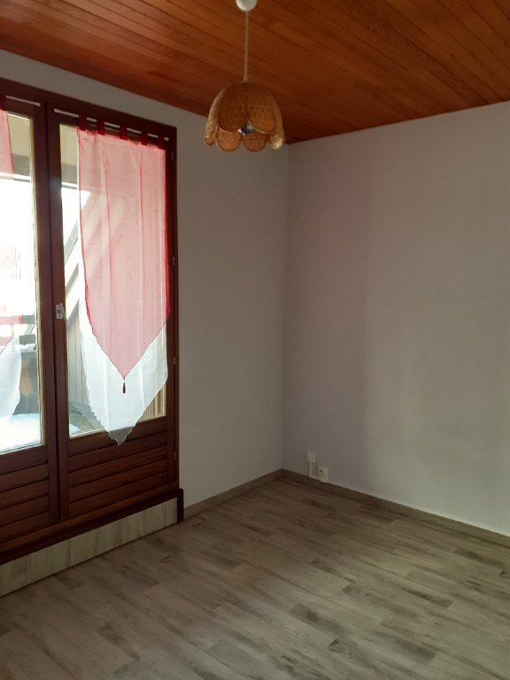 APARTMENT 2 ROOMS TO RENT - BRIANCON - 33.6 m2 - 620€ including tenant fees