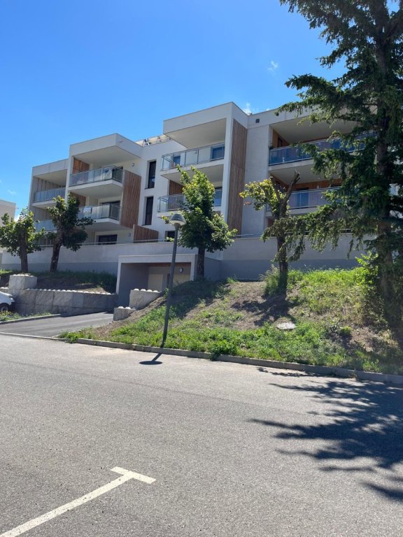 Garage souterrain A VENDRE - SAVINES LE LAC - 27000€