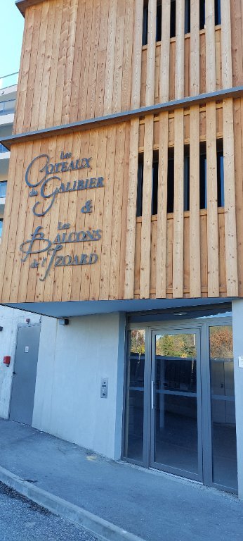 APARTMENT 3 ROOMS TO RENT - BRIANCON - 60.05 m2 - 1150€ including tenant fees