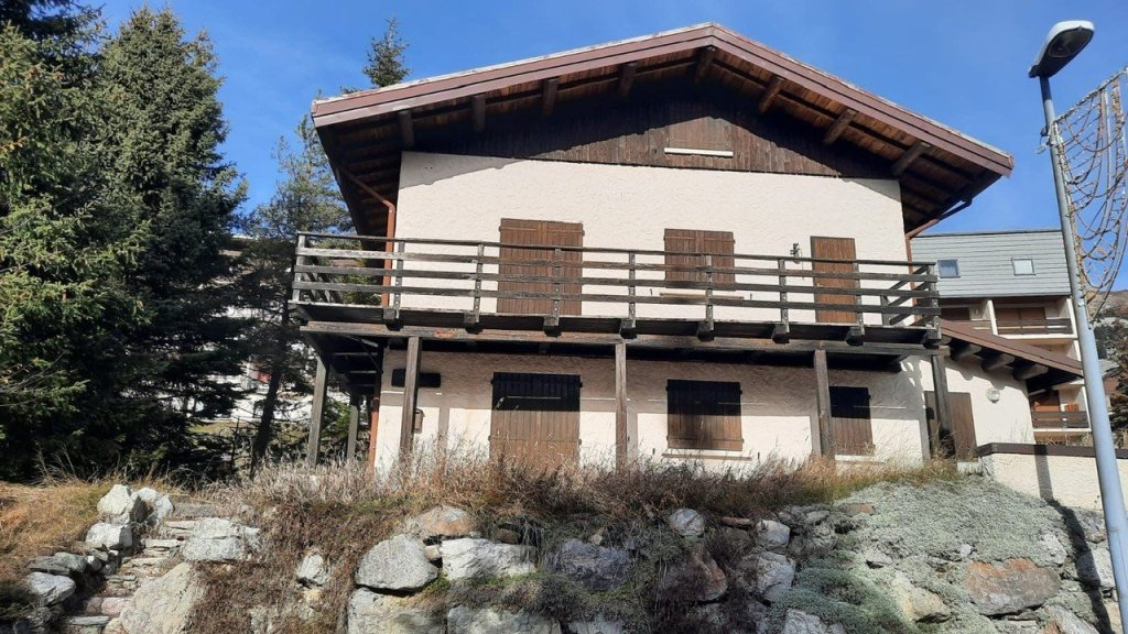 CHALET FOR SALE - MONTGENEVRE VILLAGE - 150 m2 - 988000€