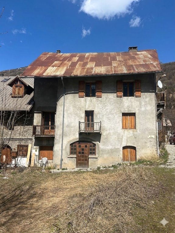 HOUSE FOR SALE - LE MONETIER LES BAINS - 435 m2 - 750 000 &euro;