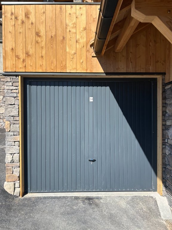 GARAGE NEUVE A VENDRE - ST CHAFFREY - 25 000 &euro;