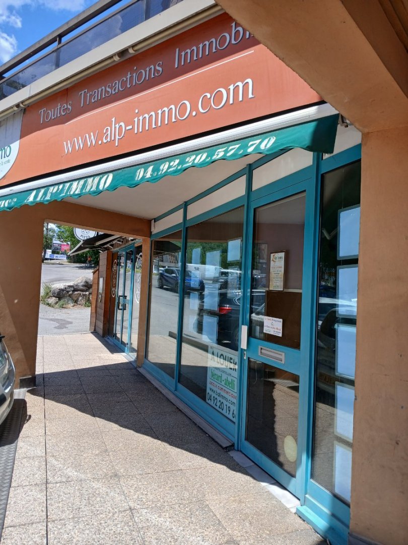 UFFICIO IN AFFITTO - BRIANCON - 48.14 m2 - 690 &euro; Escluse spese e tasse al mese