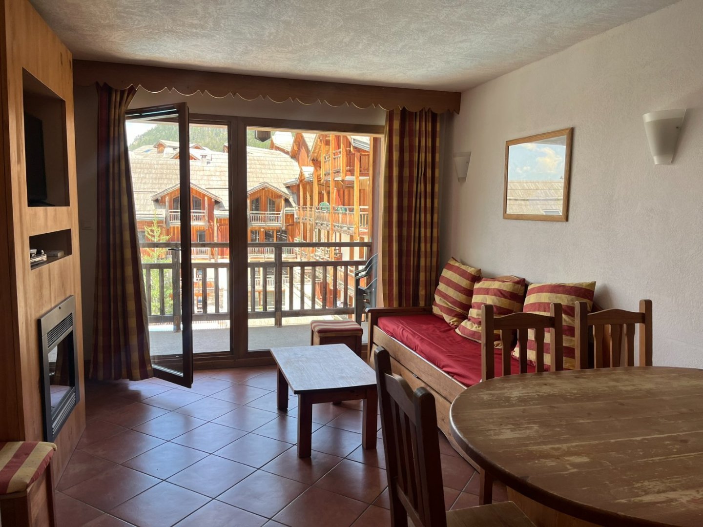 APARTMENT 4 ROOMS FOR SALE - MONTGENEVRE VILLAGE - 59.28 m2 - 370 000 &euro;