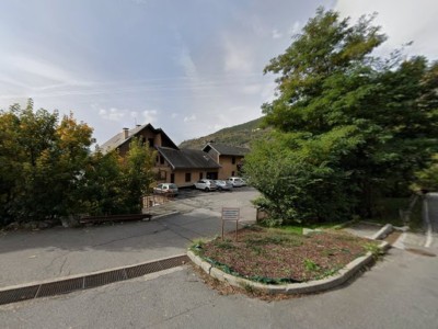 GARAGE A LOUER - BRIANCON - 104�&euro; charges comprises par mois