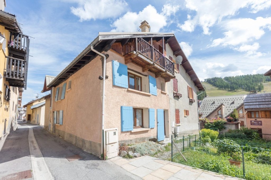 MAISON DE VILLAGE A VENDRE - MONTGENEVRE VILLAGE - 130 m2 - 787 500 &euro;
