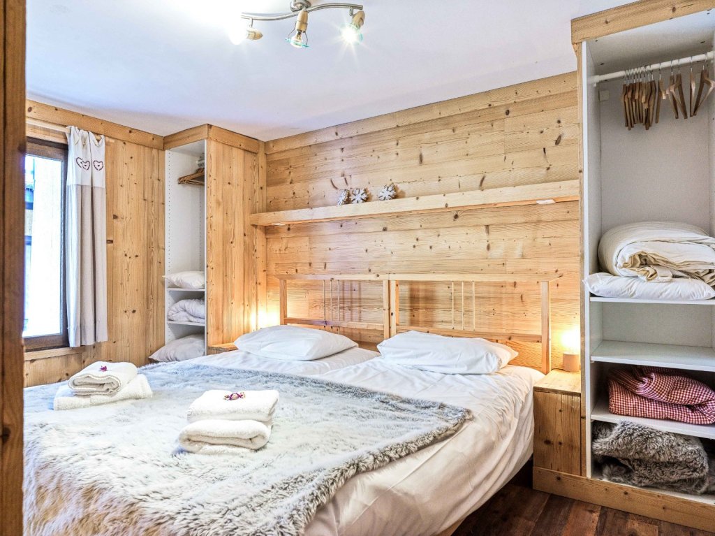 MAISON DE VILLAGE A VENDRE - MONTGENEVRE VILLAGE - 130 m2 - 787 500 &euro;