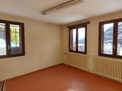 SINGLE-STOREY TO RENT - BRIANCON - 97 m2 - 1 550 € including tenant fees