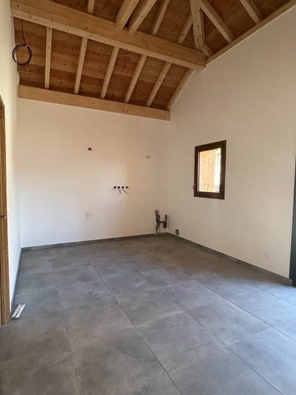 APPARTEMENT T3 - 72.19 m2 A VENDRE - ST CHAFFREY