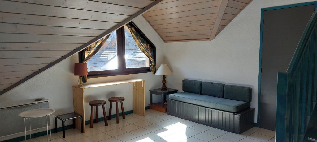 STUDIO TO RENT - BRIANCON - 47.56 m2 - 625 &euro; including tenant fees