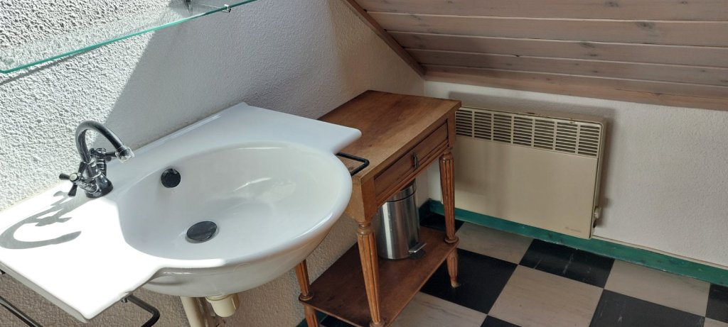 STUDIO TO RENT - BRIANCON - 47.56 m2 - 625 &euro; including tenant fees