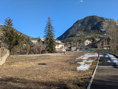 LAND FOR SALE - BRIANCON - 435 m2 - 182700€