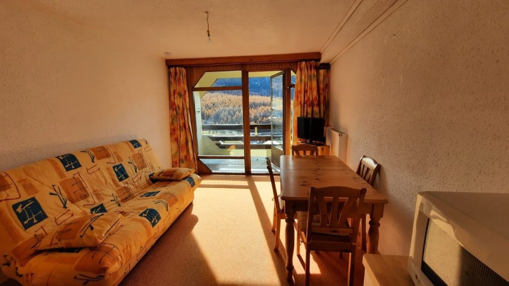 APARTMENT 1 ROOM FOR SALE - MONTGENEVRE VILLAGE - 27.97 m2 - 138�000�&euro;