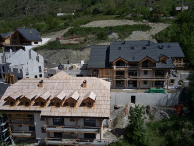 APPARTEMENT T2 + CABINE A VENDRE - ST CHAFFREY - 46.49 m2 - 405000€