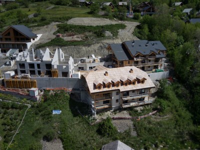 APPARTEMENT T2 + CABINE A VENDRE - ST CHAFFREY - 51.36 m2 - 430000€