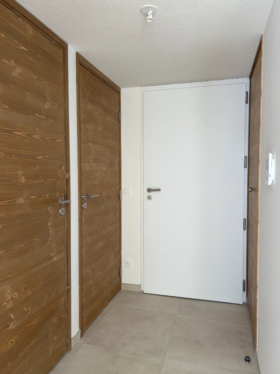 APPARTEMENT T2 + CABINE A VENDRE - ST CHAFFREY - 45.91 m2 - 405�000�&euro;