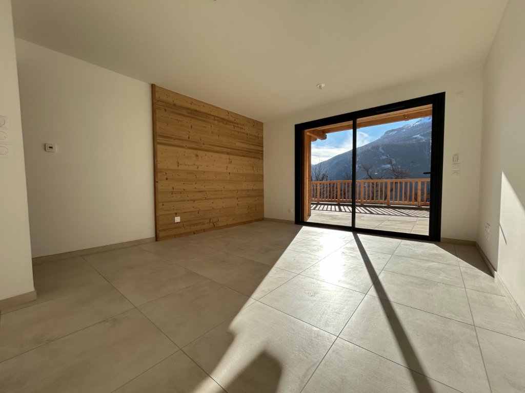 APPARTEMENT T2 + CABINE A VENDRE - ST CHAFFREY - 45.91 m2 - 405 000 &euro;