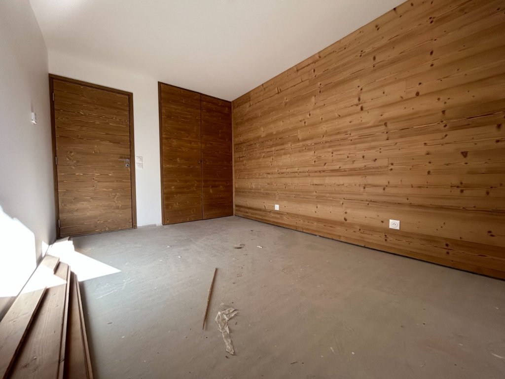 APPARTEMENT T2 + CABINE A VENDRE - ST CHAFFREY - 45.91 m2 - 405 000 &euro;
