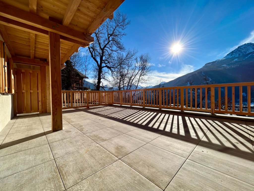 APPARTEMENT T2 + CABINE A VENDRE - ST CHAFFREY - 45.91 m2 - 405 000 &euro;