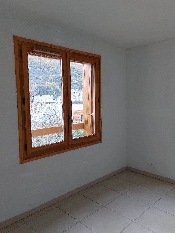 APPARTEMENT T3 A LOUER - BRIANCON - 46.04 m2 - 830�&euro; charges comprises par mois