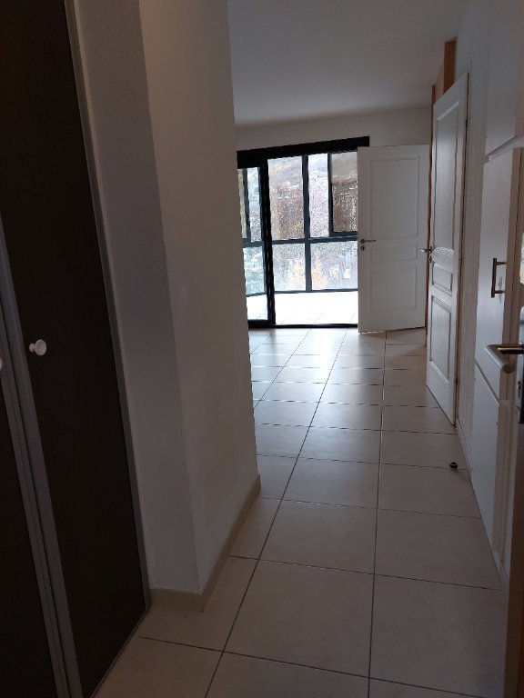 APPARTEMENT T3 A LOUER - BRIANCON - 46.04 m2 - 830�&euro; charges comprises par mois