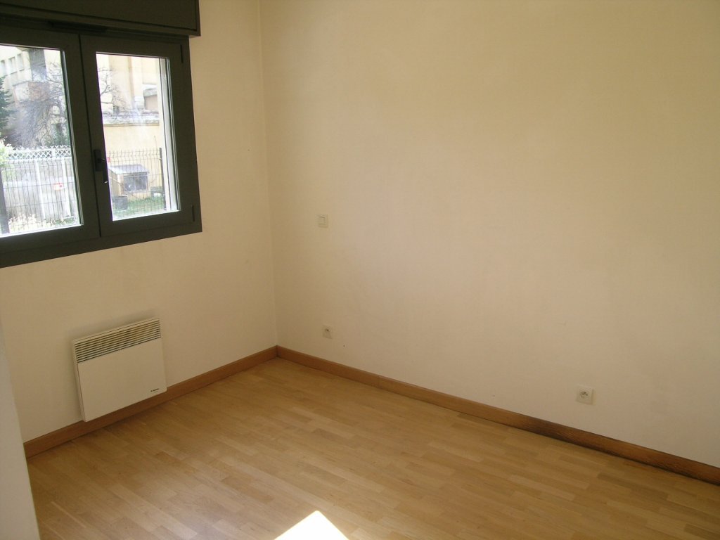 APPARTEMENT T3 A LOUER - BRIANCON - 88.13 m2 - 975 &euro; charges comprises par mois