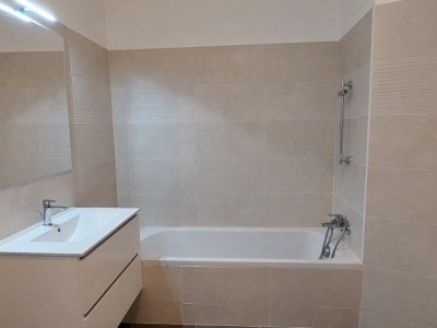 APARTMENT 3 ROOMS TO RENT - BRIANCON - 60.05 m2 - 1150€ including tenant fees