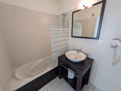 APARTMENT 3 ROOMS FOR SALE - BRIANCON - 73 m2 - 236250€