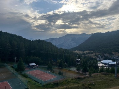 APARTMENT 3 ROOMS FOR SALE - MONTGENEVRE VILLAGE - 60 m2 - 424000€