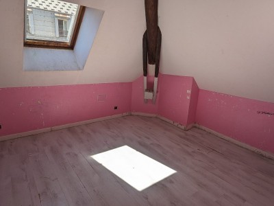 APARTMENT 5 ROOMS FOR SALE - BRIANCON - 94 m2 - 210000 €