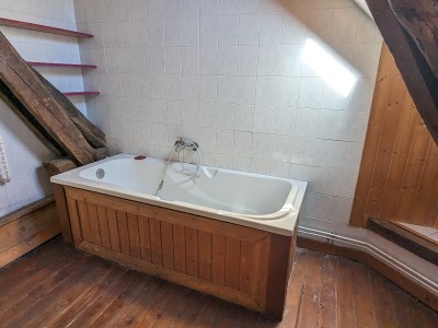 APARTMENT 5 ROOMS FOR SALE - BRIANCON - 94 m2 - 210000 €