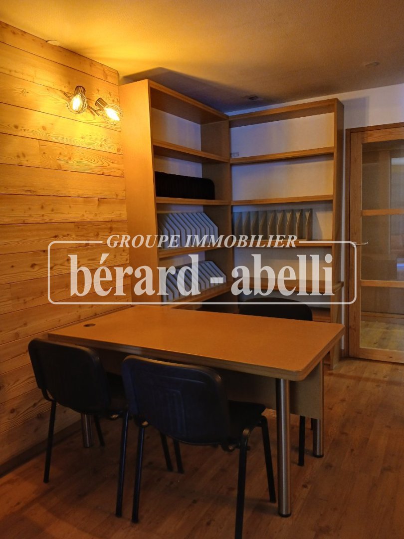 UFFICIO IN AFFITTO - BRIANCON - 48.14 m2 - 690 &euro; Escluse spese e tasse al mese