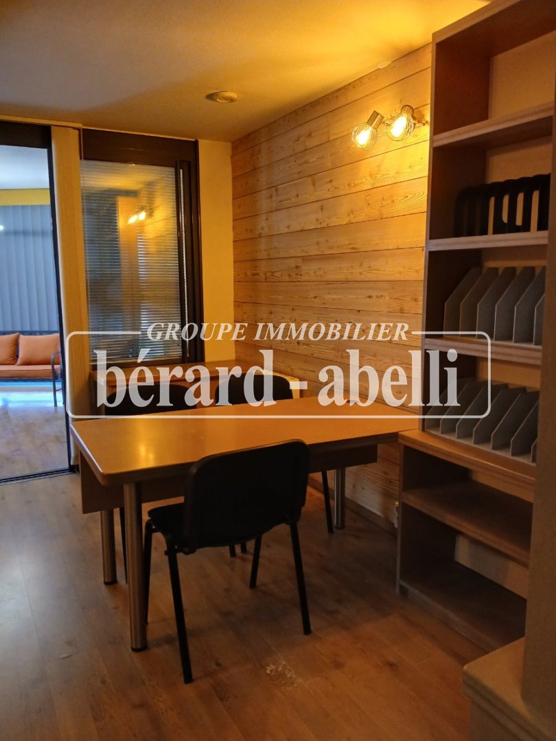 UFFICIO IN AFFITTO - BRIANCON - 48.14 m2 - 690 &euro; Escluse spese e tasse al mese