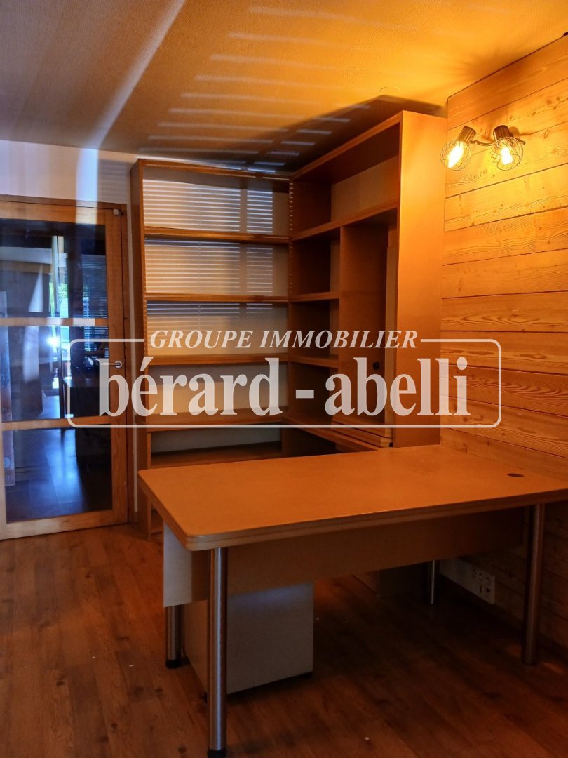 UFFICIO IN AFFITTO - BRIANCON - 48.14 m2 - 690 &euro; Escluse spese e tasse al mese