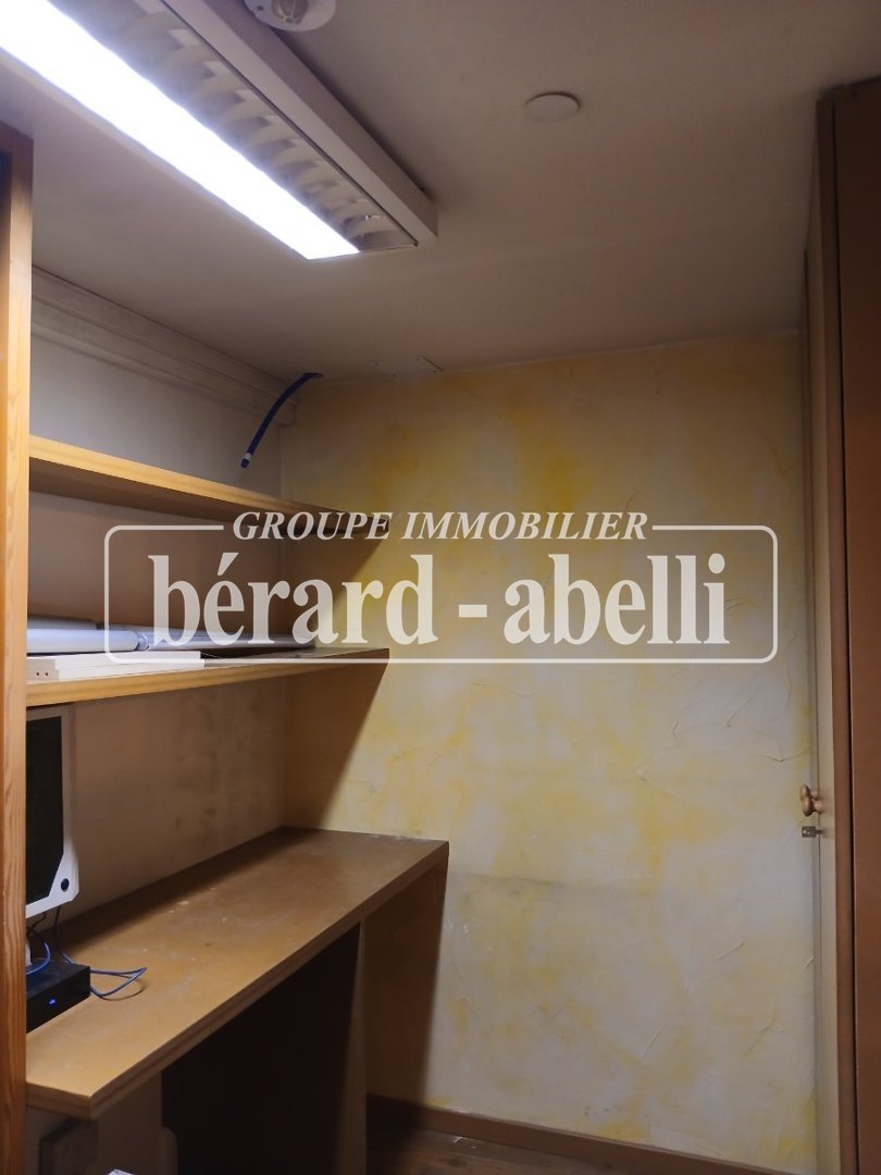 UFFICIO IN AFFITTO - BRIANCON - 48.14 m2 - 690 &euro; Escluse spese e tasse al mese