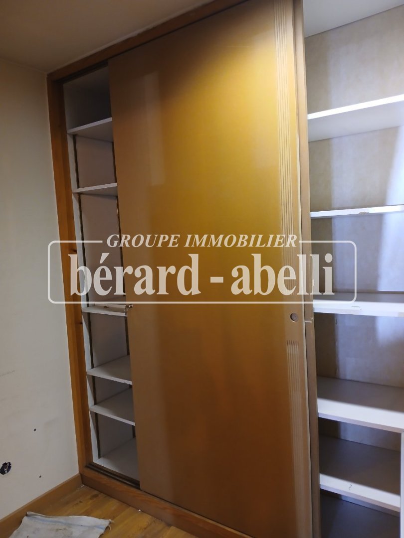 UFFICIO IN AFFITTO - BRIANCON - 48.14 m2 - 690 &euro; Escluse spese e tasse al mese