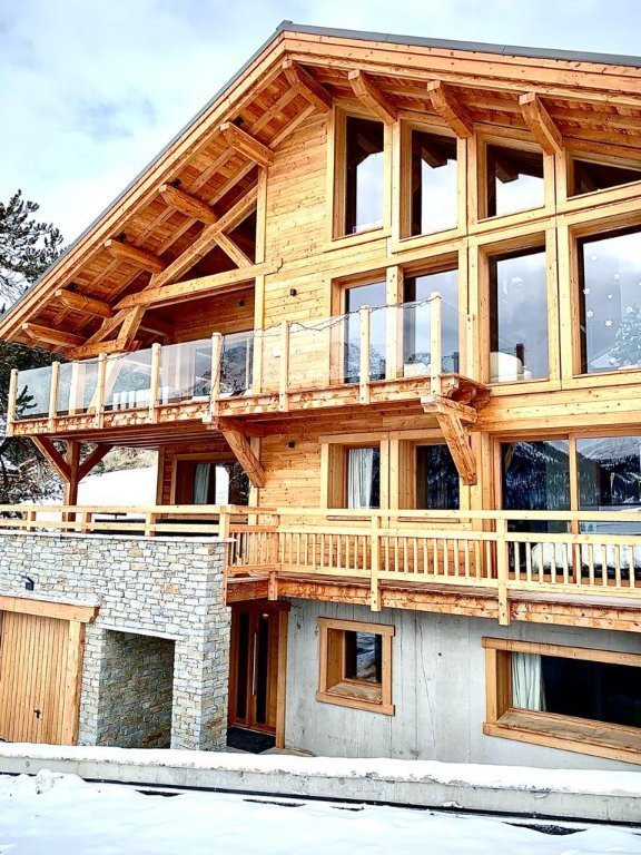CHALET FOR SALE - MONTGENEVRE VILLAGE - 190 m2 - 2 500 000 &euro;
