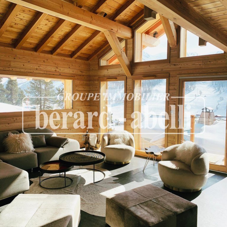 CHALET FOR SALE - MONTGENEVRE VILLAGE - 190 m2 - 2 500 000 &euro;