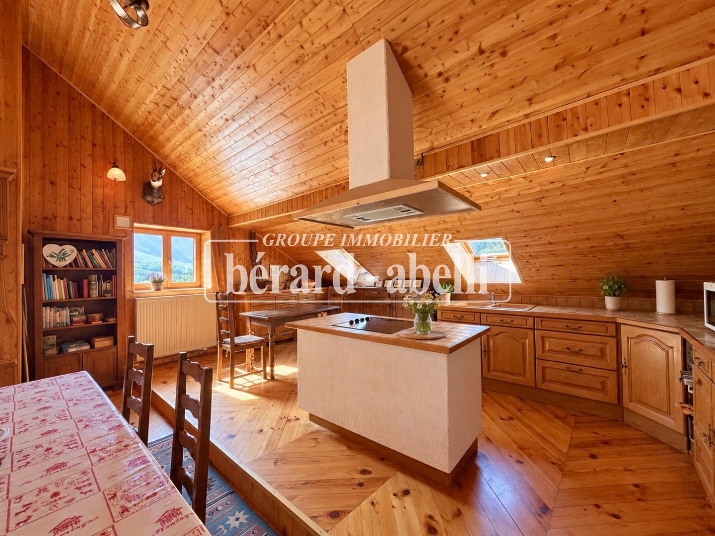 CHALET FOR SALE - VAL DES PRES - 439.5 m2 - 836 000 &euro;