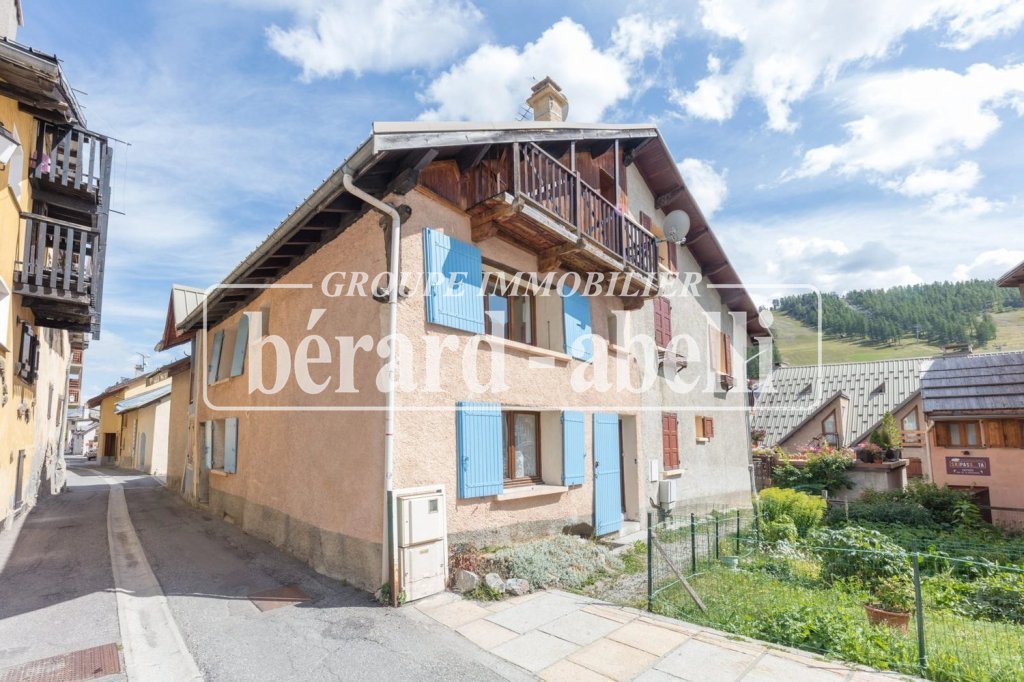 HOUSE FOR SALE - MONTGENEVRE VILLAGE - 130 m2 - 787 500 &euro;
