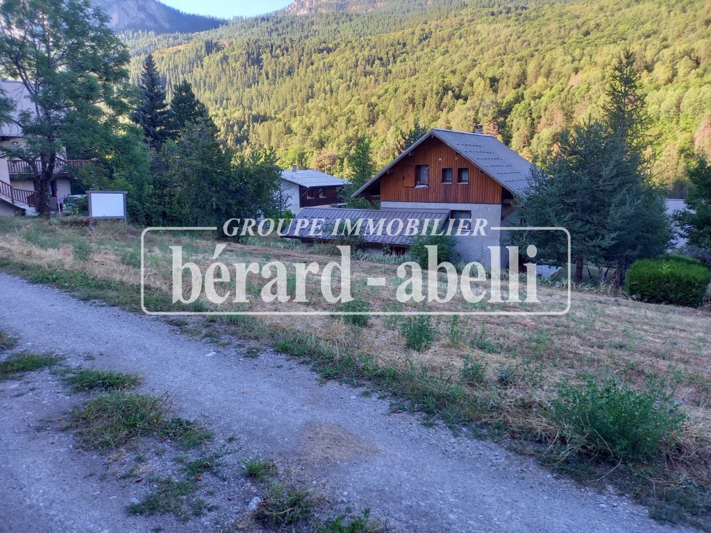 TERRAIN VIABILISE A VENDRE - PELVOUX - 545 m2 - 99 000 &euro;