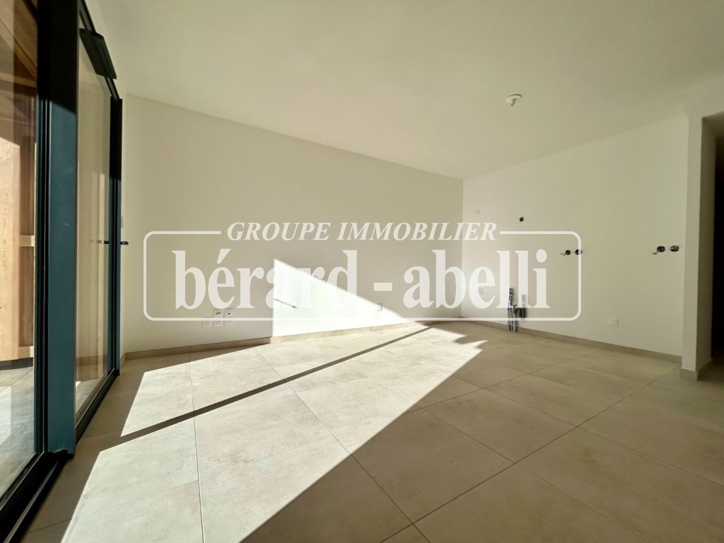 APPARTEMENT T2 + CABINE A VENDRE - ST CHAFFREY - 45.91 m2 - 405 000 &euro;