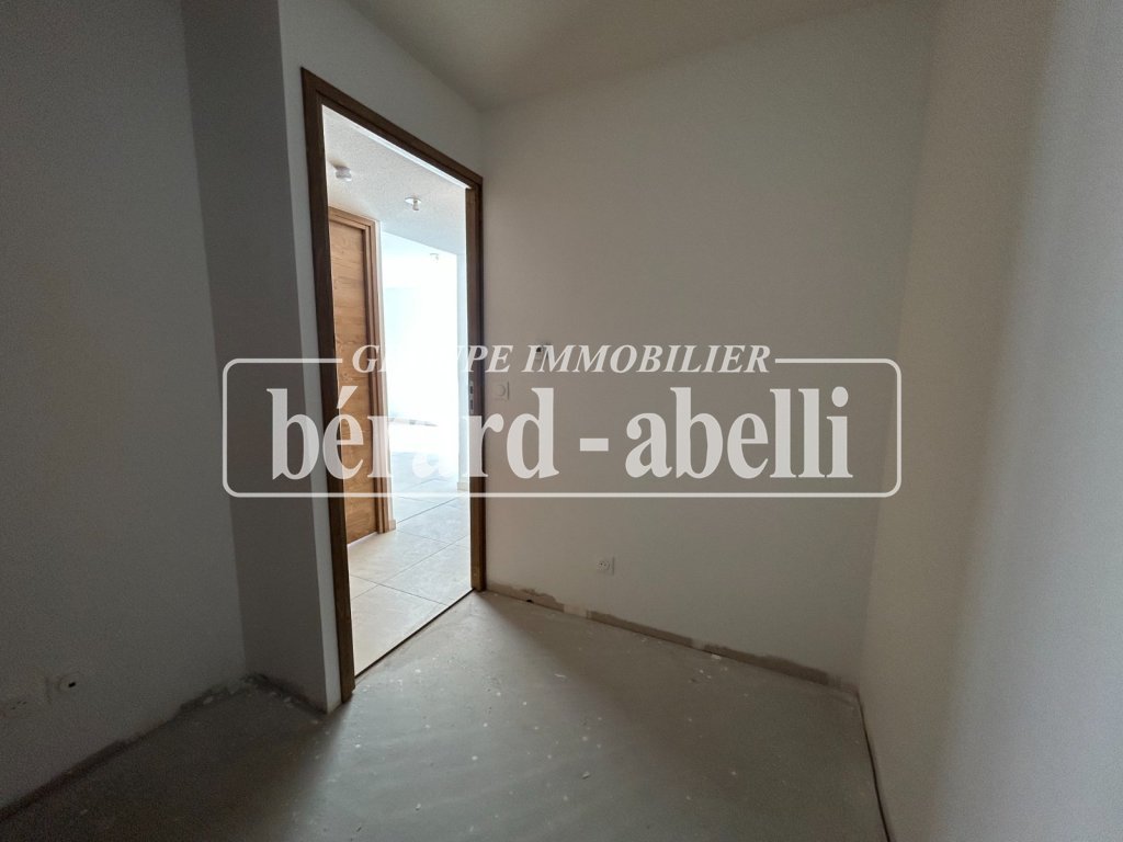 APPARTEMENT T2 + CABINE A VENDRE - ST CHAFFREY - 45.91 m2 - 405 000 &euro;